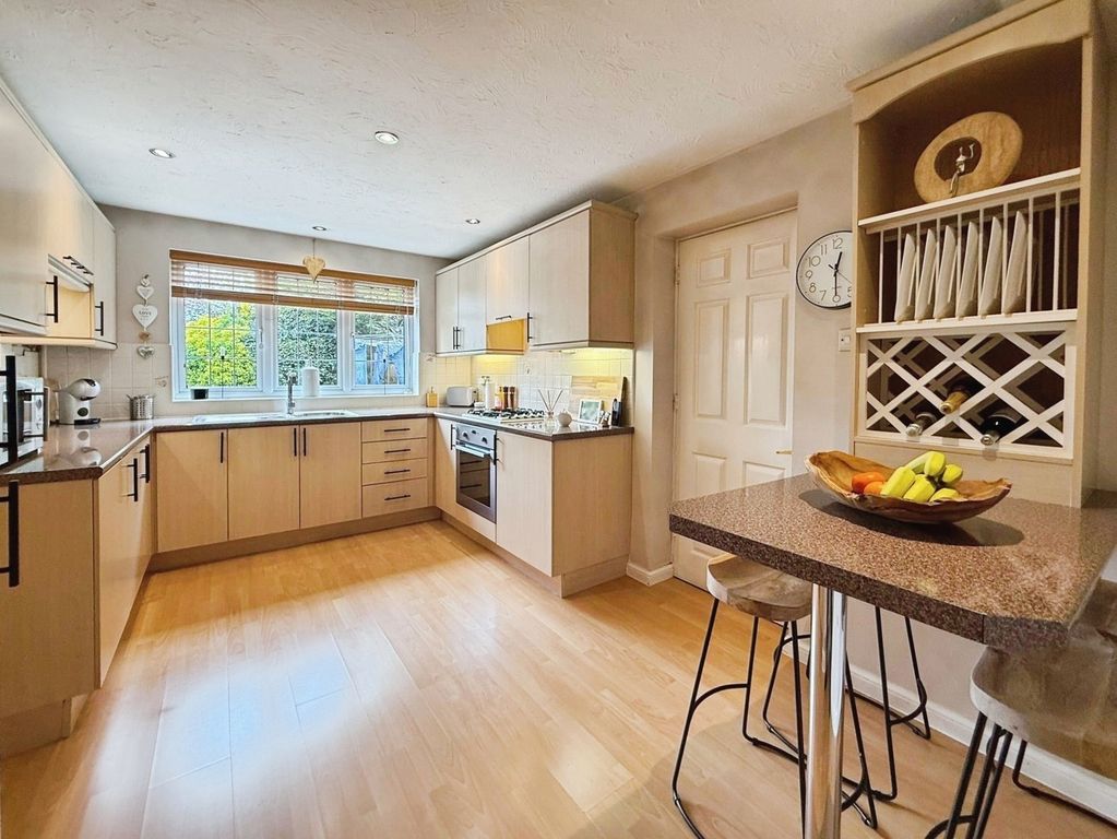 Property photo 2 of 20 Pbox-Img.Jpg