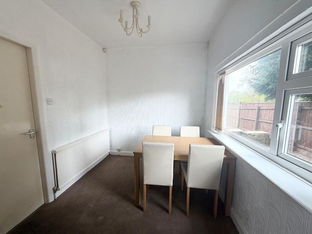 Property photo 3 of 16 Diner