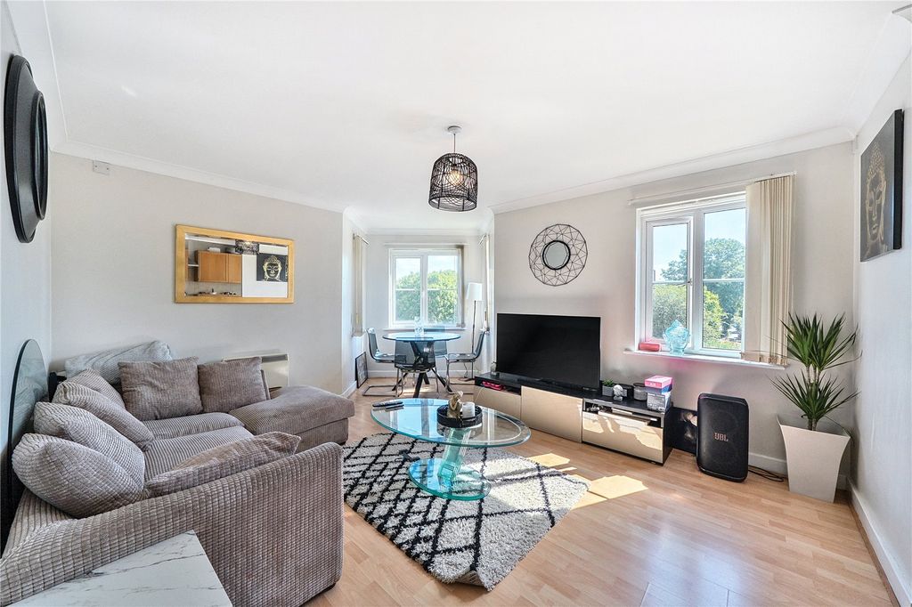 Property photo 1 of 16 Picture No. 04