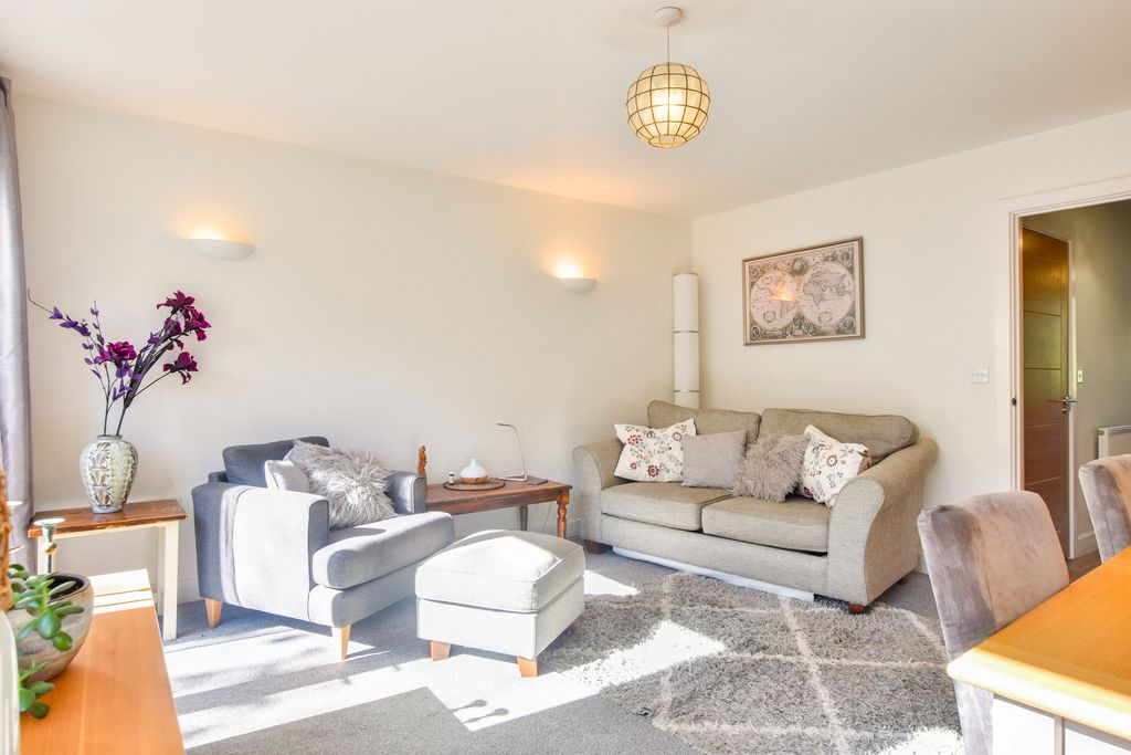 Property photo 2 of 13 Dsc_0016-Dsc_0018