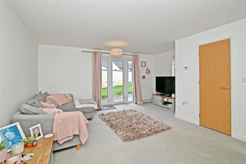 Property photo 3 of 18 Picture No. 15