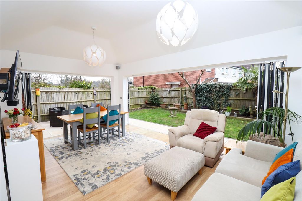 Property photo 2 of 22 Family/Dining Room