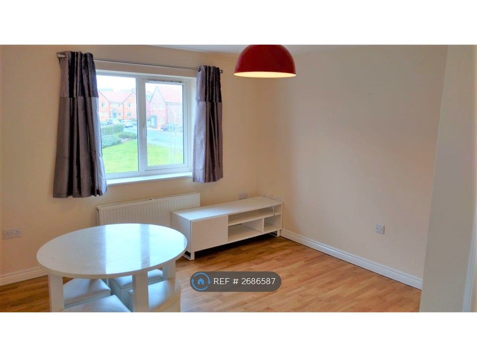 Property photo 2 of 10 Lounge