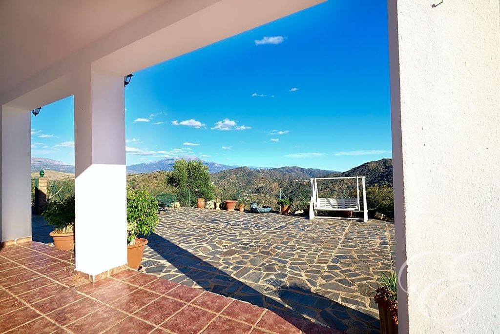 Property photo 1 of 15