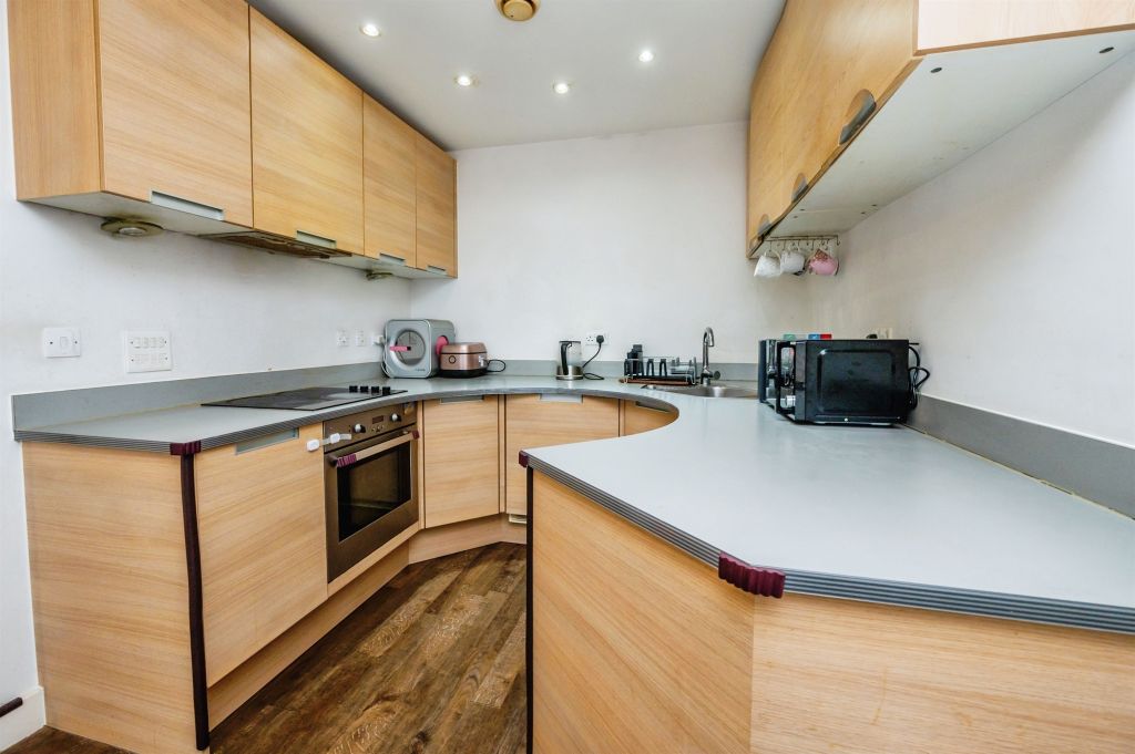 Property photo 2 of 14
