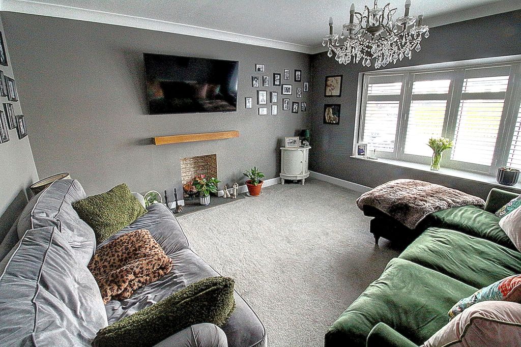 Property photo 3 of 21 Photo #3