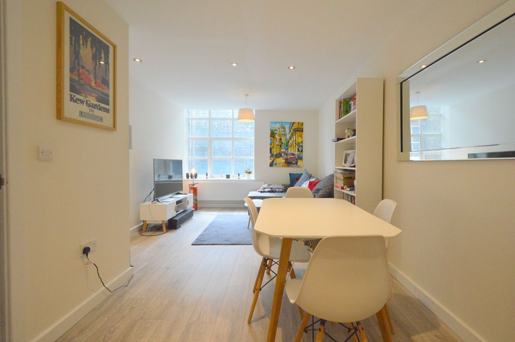 Property photo 3 of 9