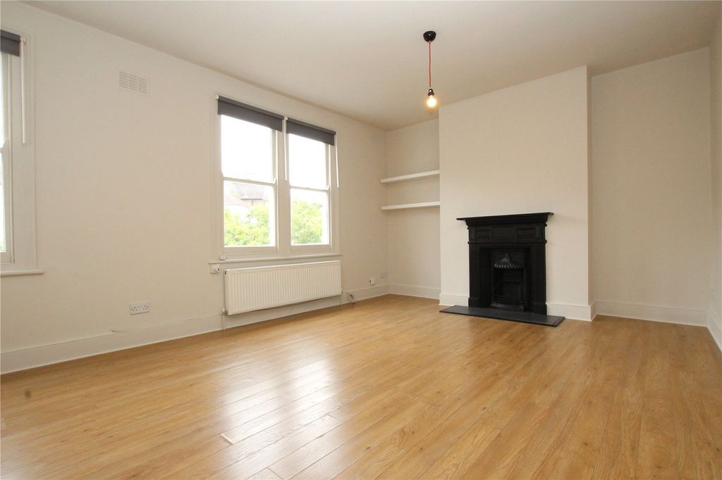 Property photo 2 of 11 Picture No. 07