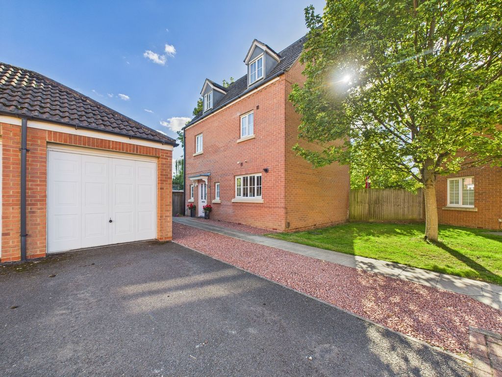 Property photo 1 of 24