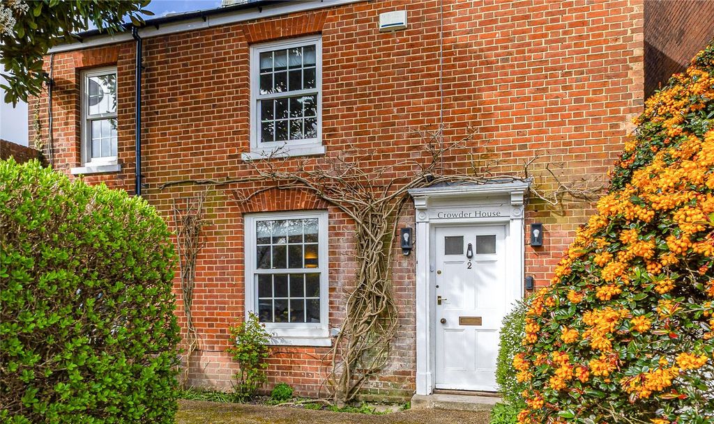 Property photo 1 of 11 Front Aspect