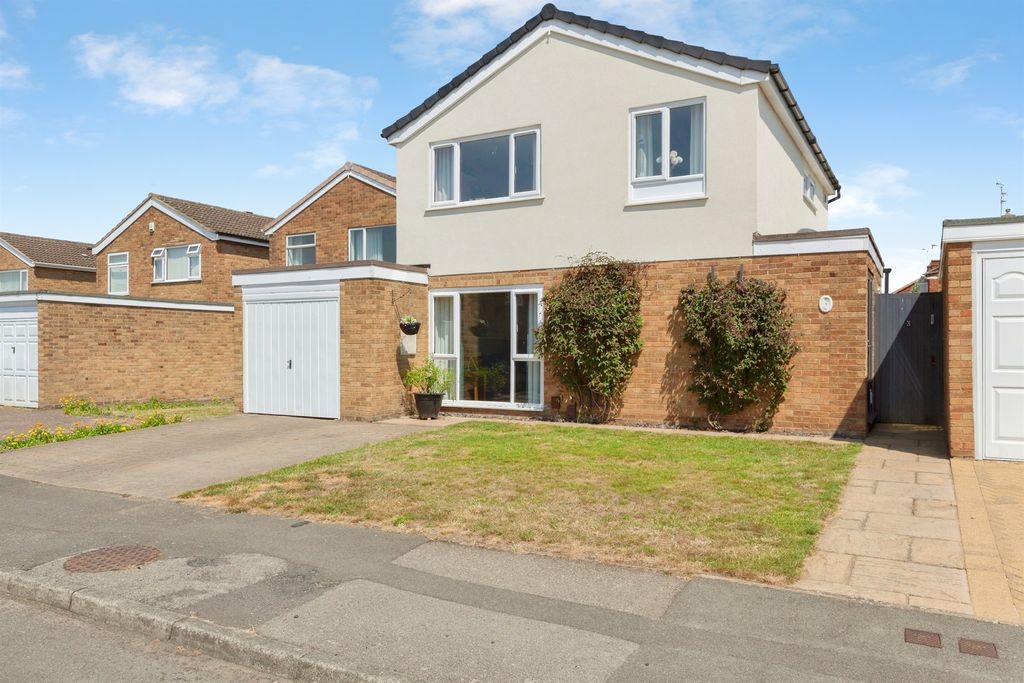 Property photo 1 of 18