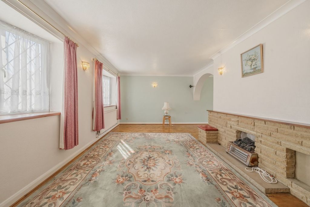 Property photo 3 of 22