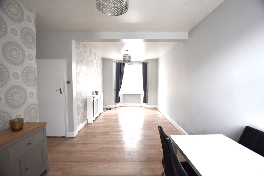 Property photo 2 of 12 Gallery