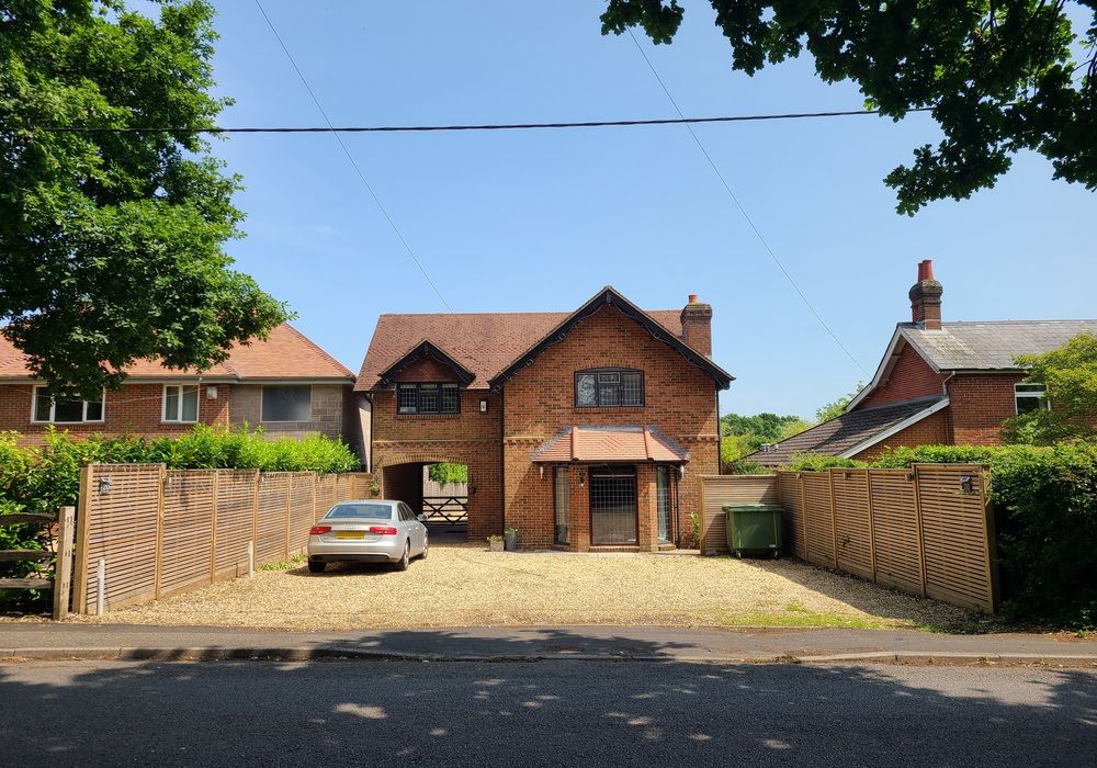 Property photo 1 of 28