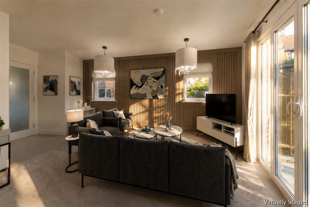 Property photo 3 of 11 Lounge