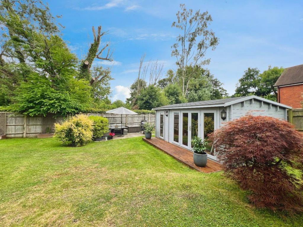 Property photo 2 of 21