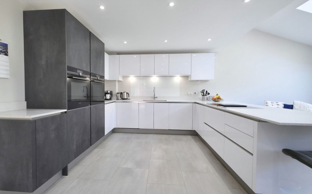 Property photo 3 of 23 3135357