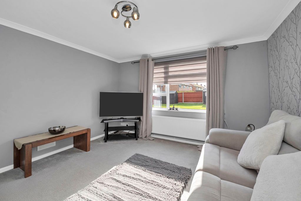 Property photo 3 of 22 Sitting Room