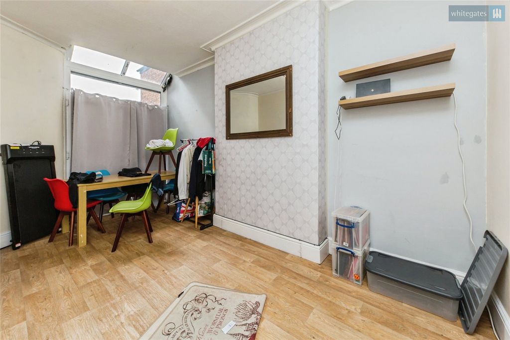 Property photo 3 of 20 Picture No. 02
