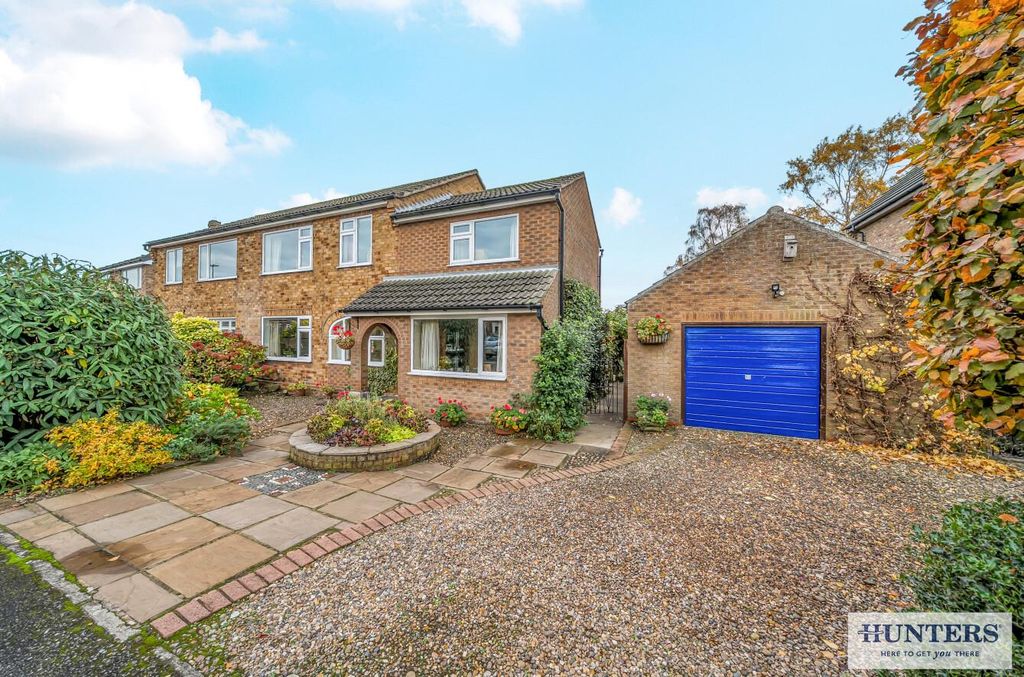 Property photo 1 of 27 E2B33Bd4-1769-44F6-945A-753Dad0878E3.Jpg