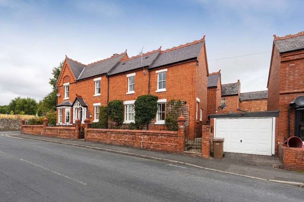 Property photo 2 of 13 3
