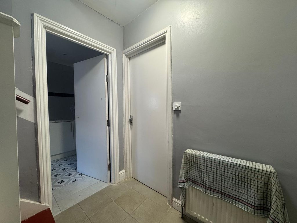 Property photo 2 of 12 Marketing Photos (12)