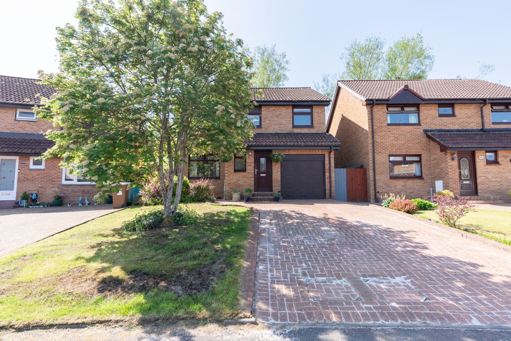 Property photo 1 of 47 4Â Bedroom Detached For Sale