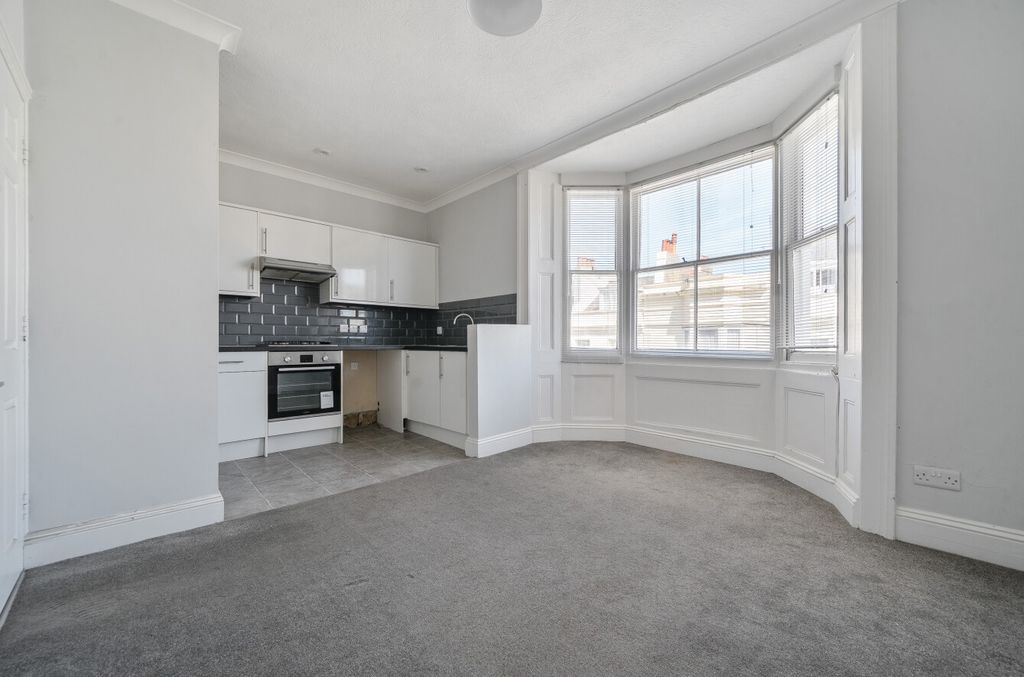 Property photo 3 of 10 1467855-3-6A10864...