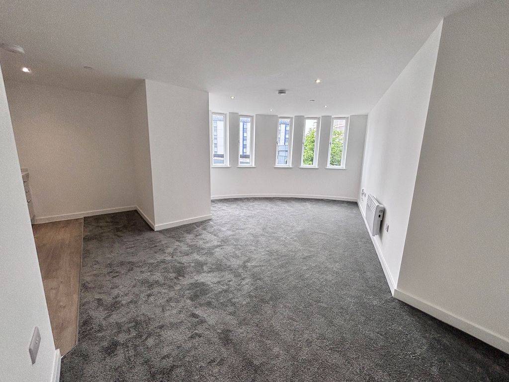 Property photo 2 of 5 Living Room