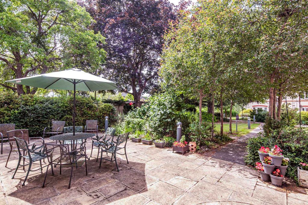 Property photo 2 of 13