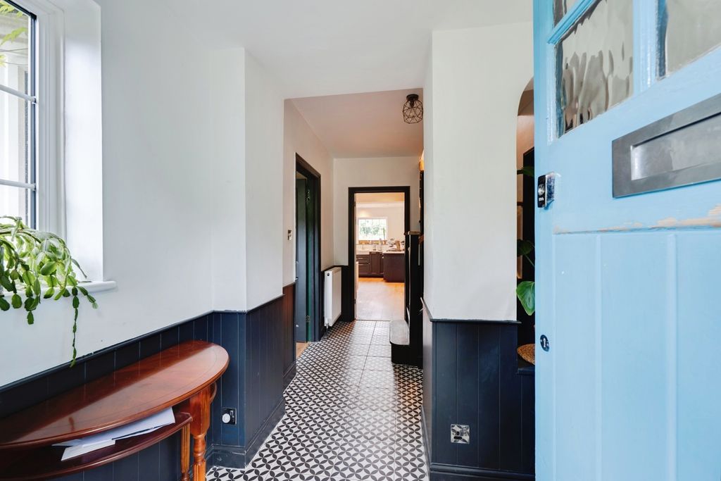 Property photo 2 of 21 Pbox-Img.Jpg