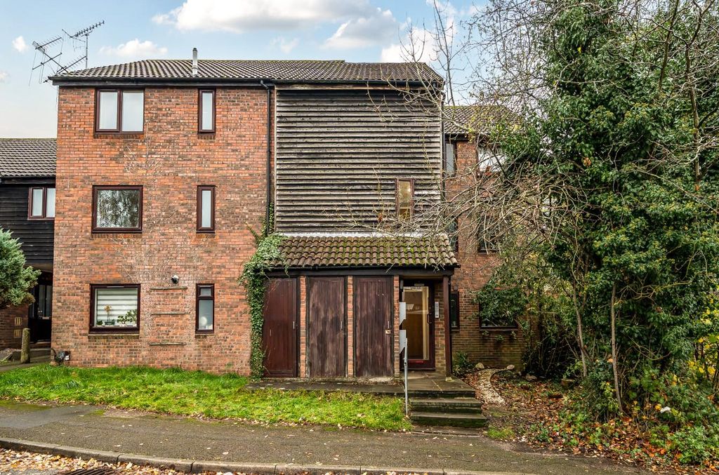 Property photo 1 of 7 Davidson Frost-Wellings, Dfw, Wheelwright Close, B