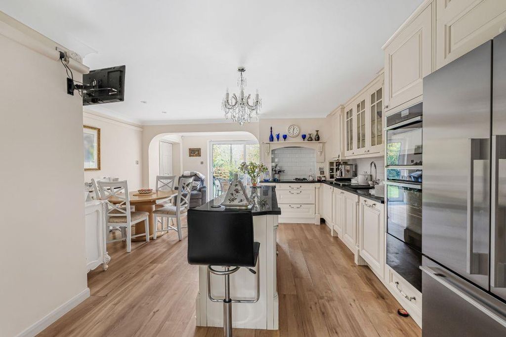 Property photo 3 of 33 33_66704.Jpg