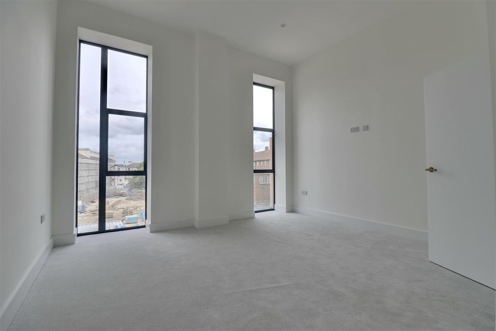 Property photo 3 of 9 2164Df1F-3089-41D4-B974-A78Ac71962C3_1_201_A.Jpeg