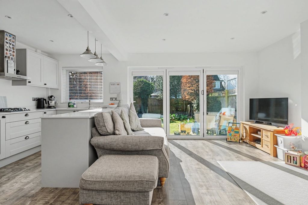 Property photo 3 of 15