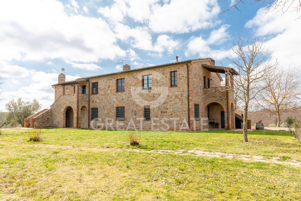 Property photo 1 of 43
