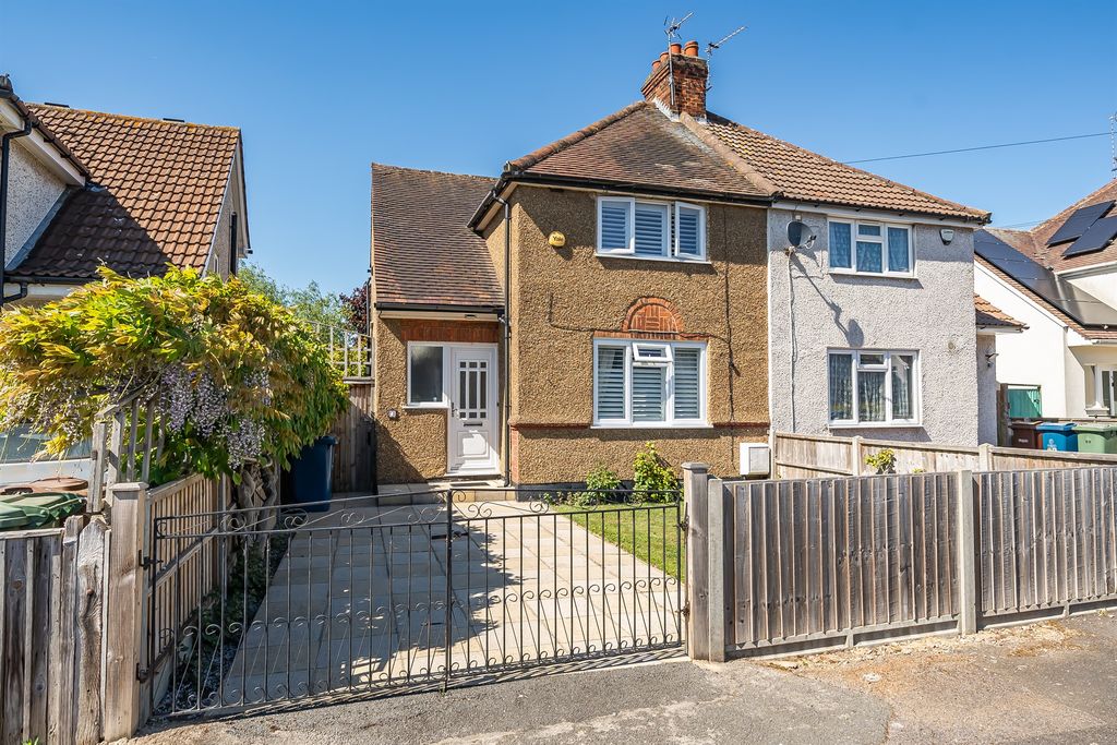 Property photo 1 of 12