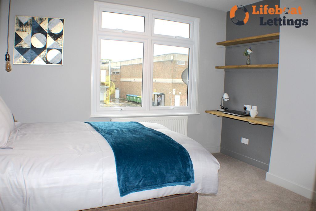 Property photo 2 of 11 Bedroom 2B