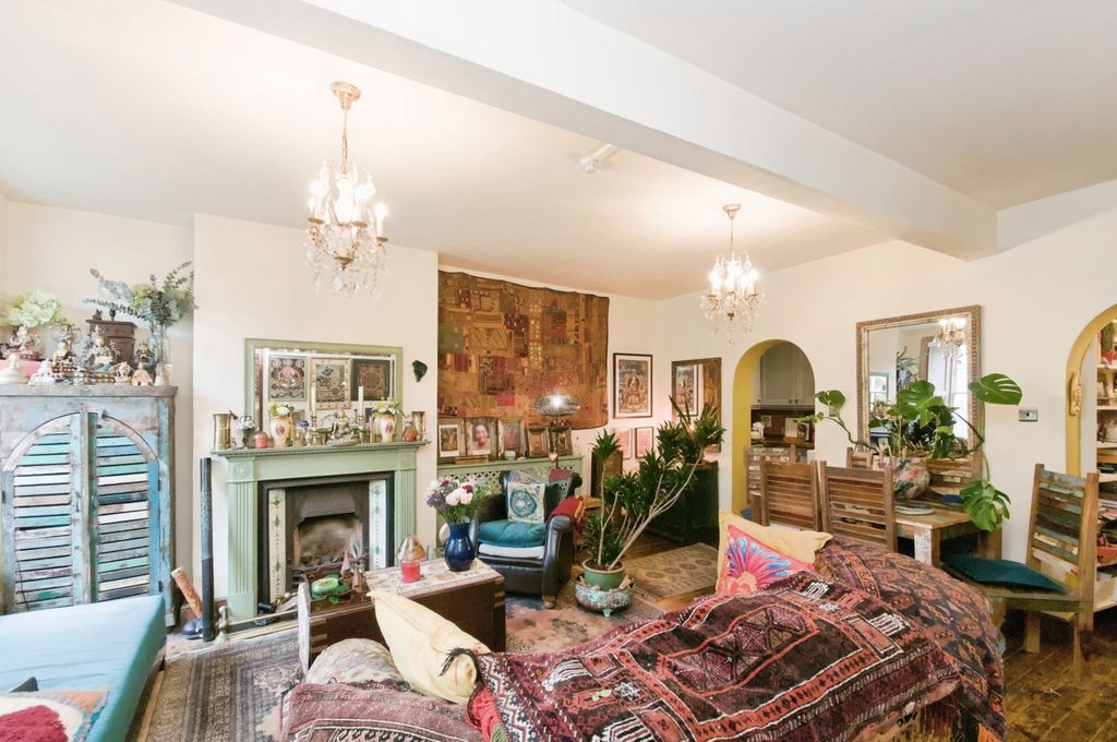 Property photo 3 of 21 Pbox-Img.Jpg