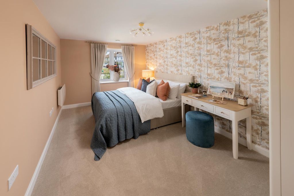 Property photo 3 of 15 Bedroom