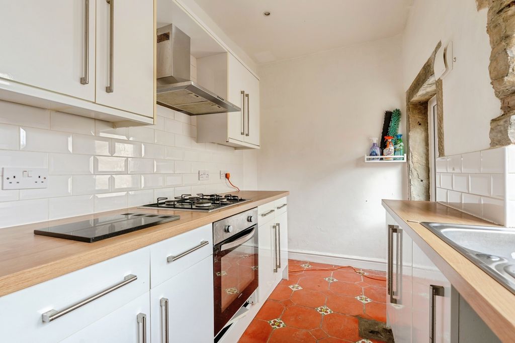 Property photo 3 of 17 Pbox-Img.Jpg