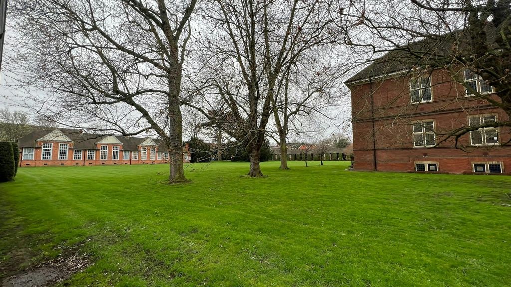 Property photo 2 of 7 9.Jpg