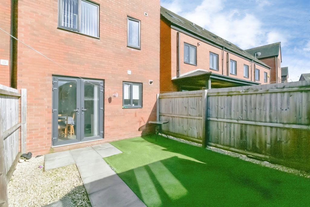 Property photo 2 of 18