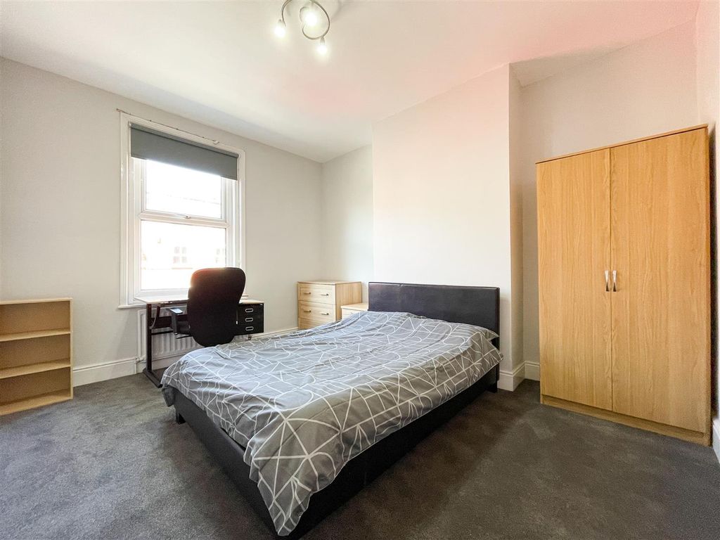 Property photo 3 of 13 3 Wilkinson Street-11.Jpg