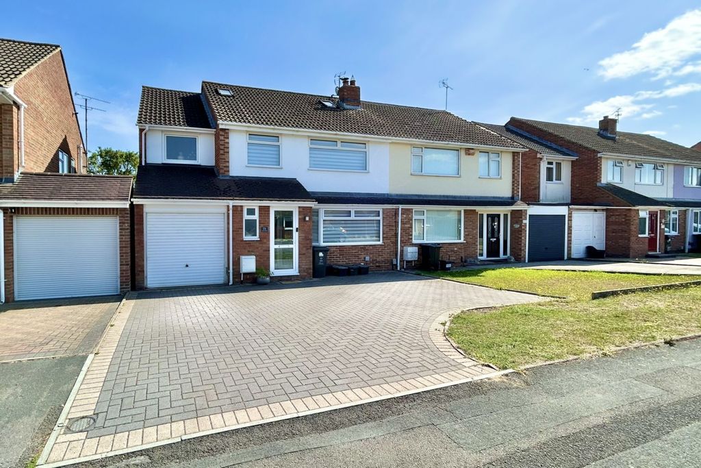 Property photo 1 of 18