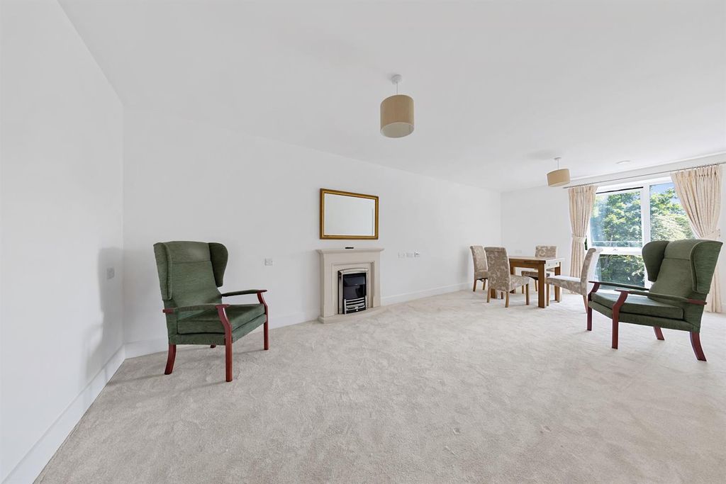 Property photo 2 of 11 01-55E95A33-1949-4466-85d9-35944Aedcf7Dpfmcs - 34