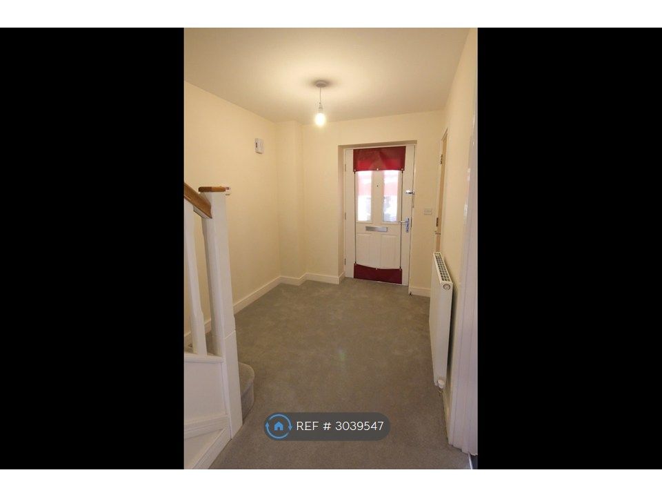 Property photo 3 of 23 Hall-2