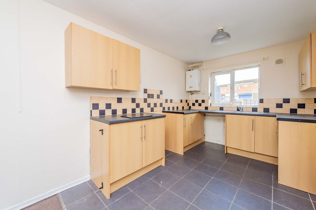Property photo 2 of 24