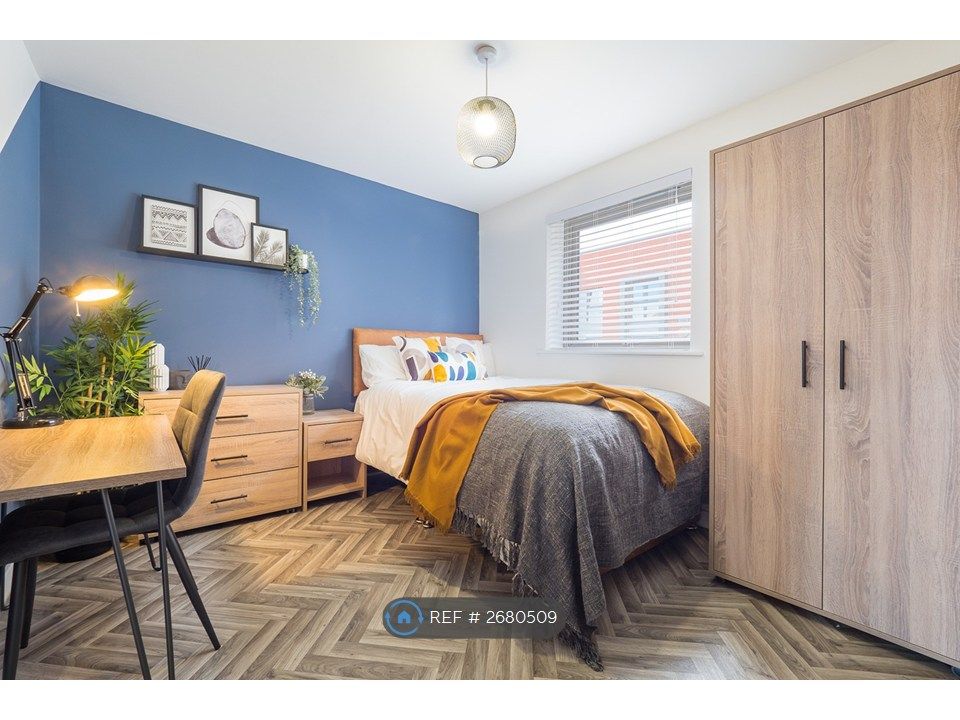 Property photo 3 of 9 Bedroom 2