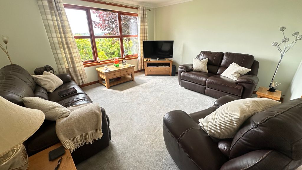 Property photo 3 of 22